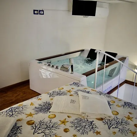 Maja With Jacuzzi Apartment Ischia